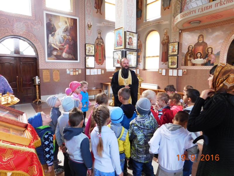 Посещение храма святого великомученика Георгия Победоносца детьми из детского сада  станицы Бриньковской.