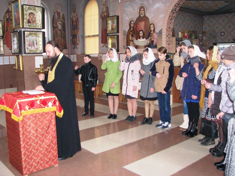 Молодежь станицы Бриньковской посетила храм великомученика Георгия Победоносца