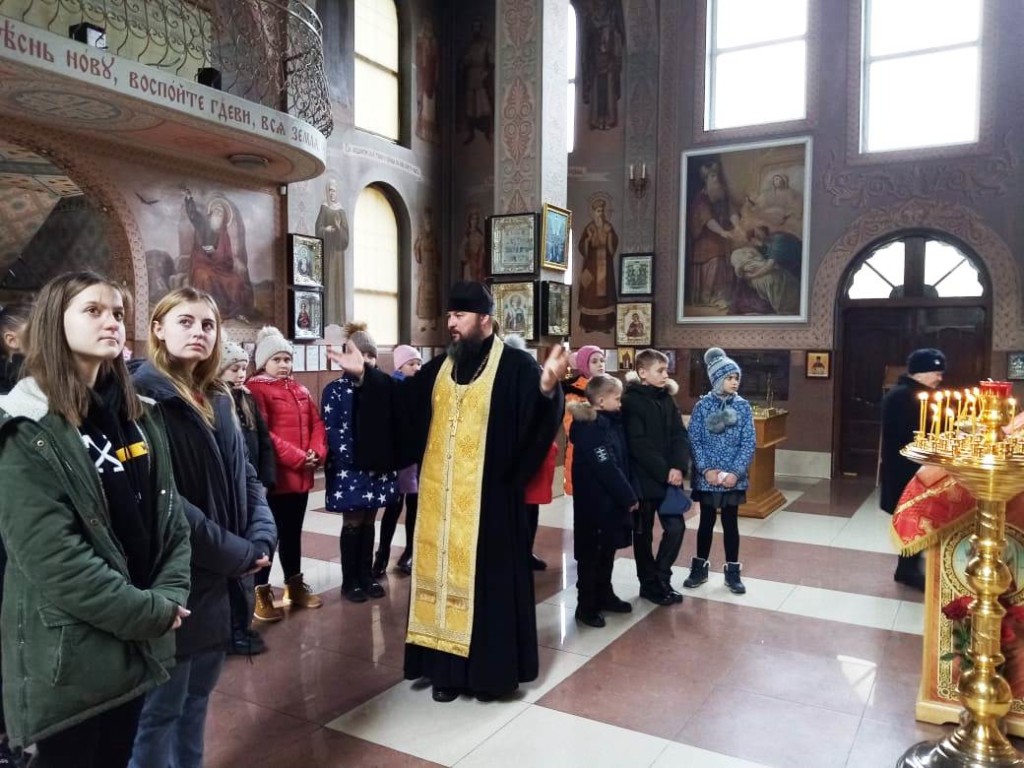 Школьники станицы Приазовской посетили храм